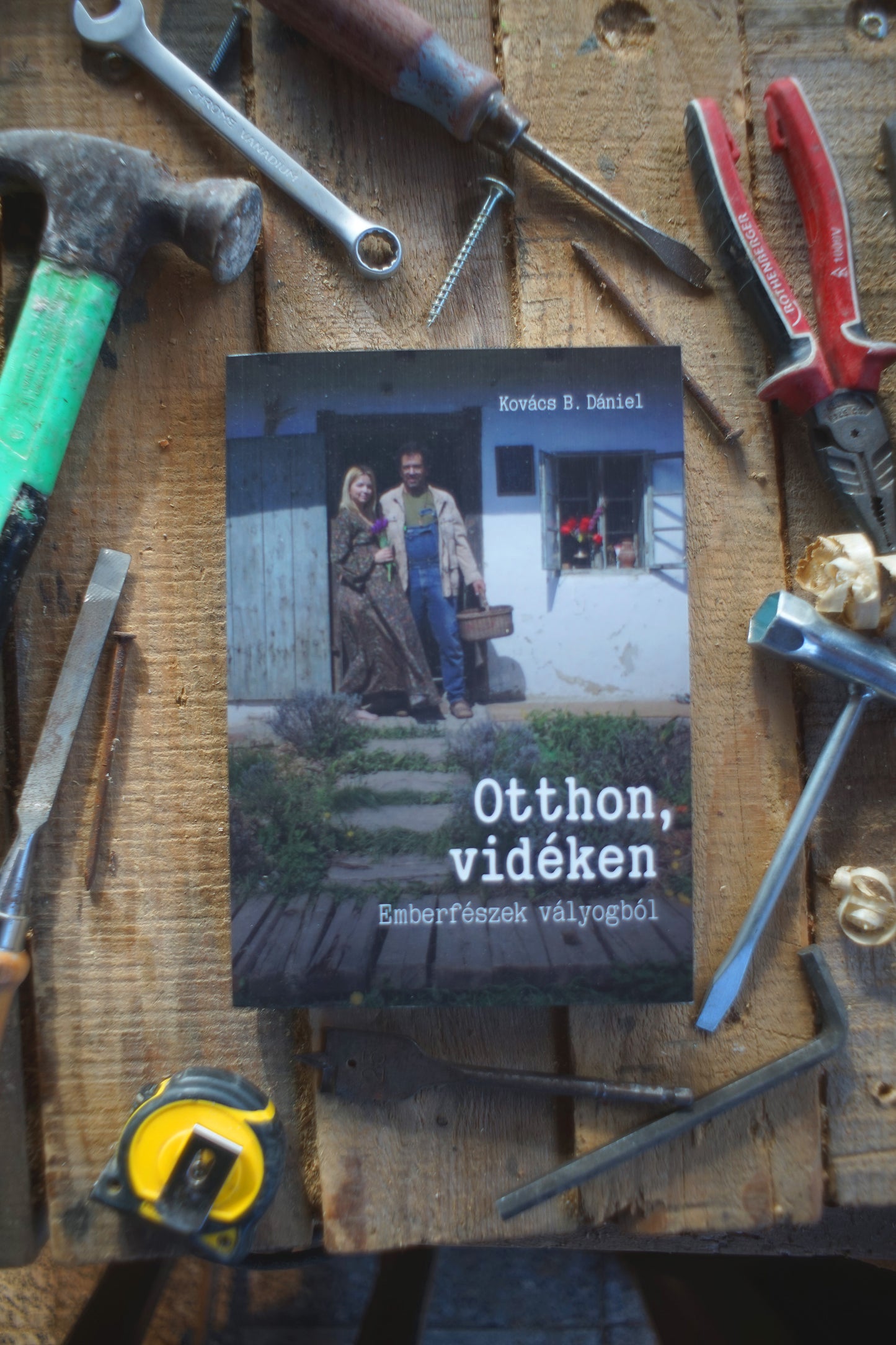 Otthon, Vidéken - Emberfészek vályogból